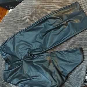 Anne Klein Polyurethane Gauchos Sz 8